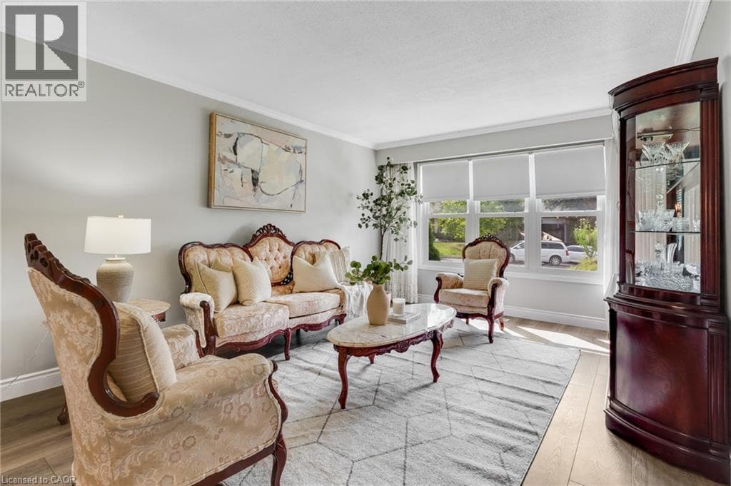 Detached for sale at 8 BLUE SPRUCE Court, Forest Heights, Kitchener, Ontario, photo 13