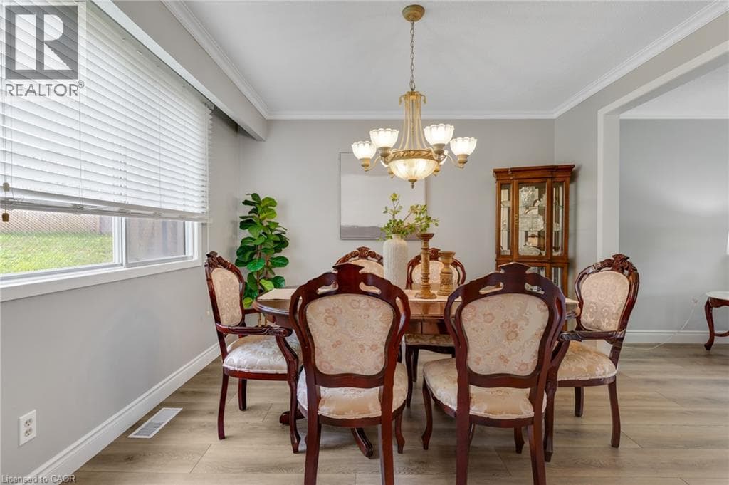 Detached for sale at 8 BLUE SPRUCE Court, Forest Heights, Kitchener, Ontario, photo 17