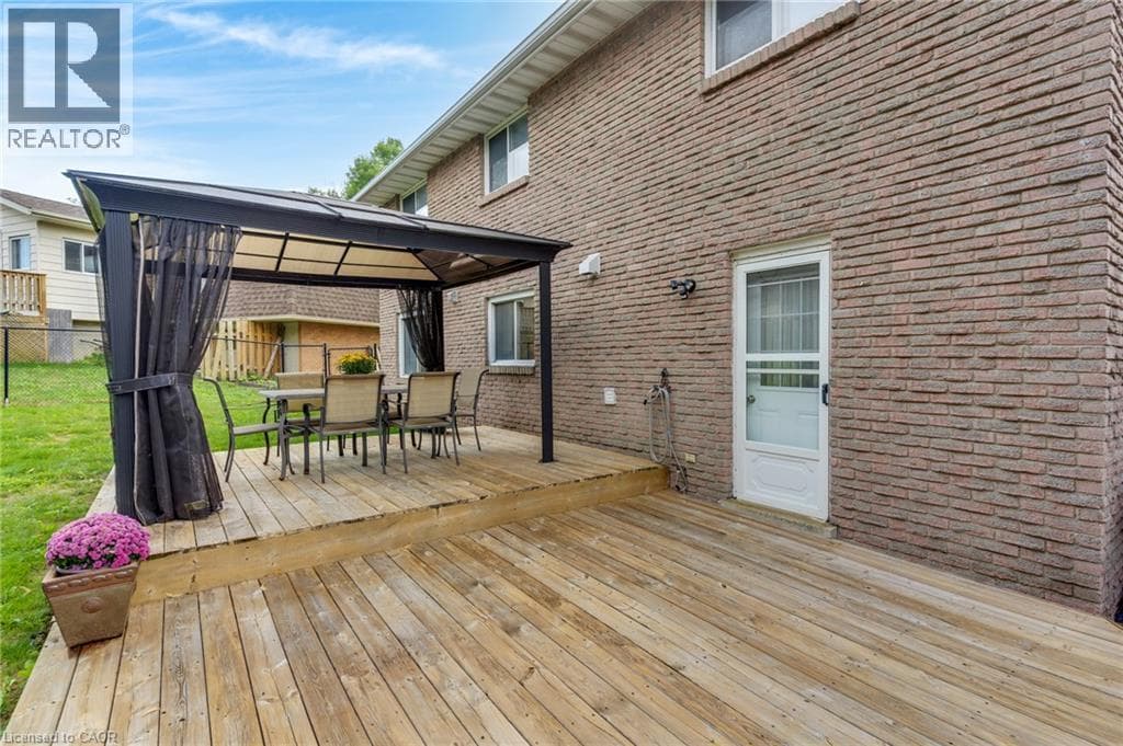 Detached for sale at 8 BLUE SPRUCE Court, Forest Heights, Kitchener, Ontario, photo 44