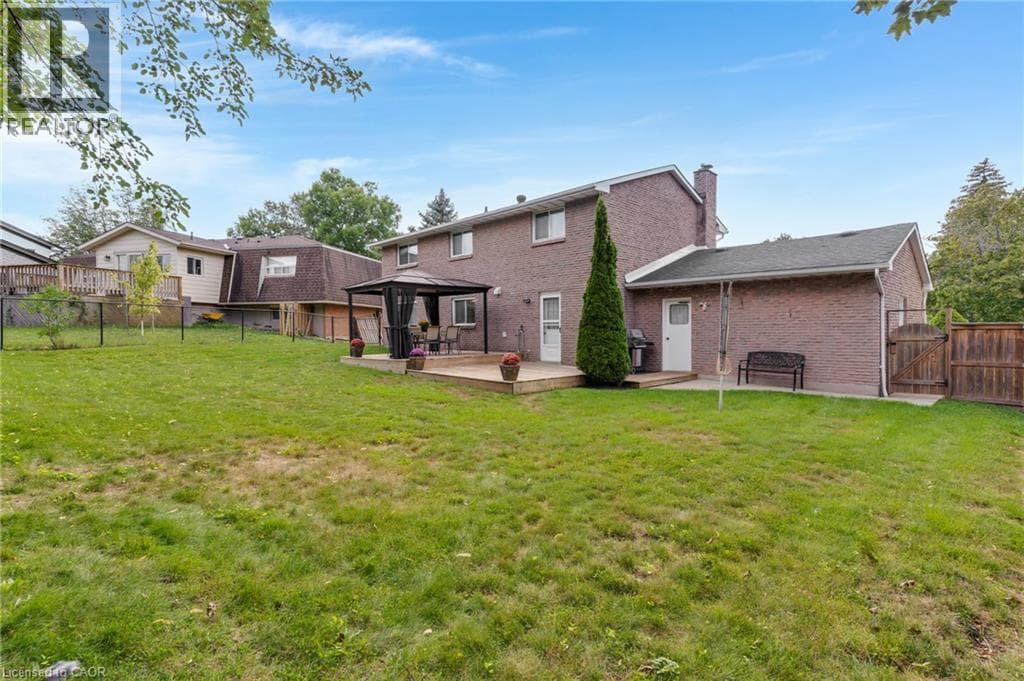 Detached for sale at 8 BLUE SPRUCE Court, Forest Heights, Kitchener, Ontario, photo 47