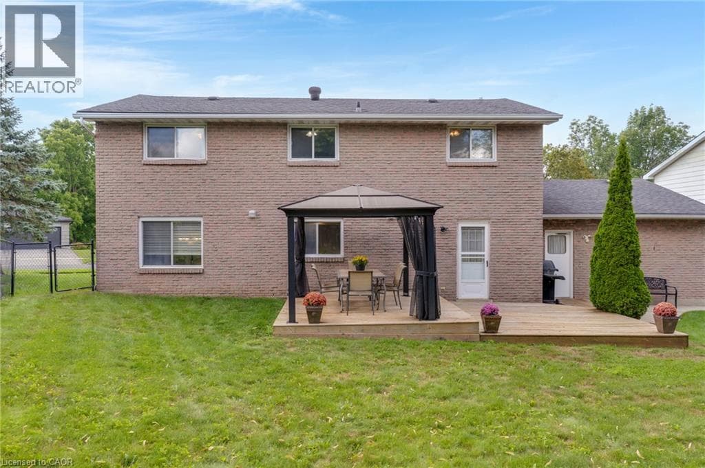 Detached for sale at 8 BLUE SPRUCE Court, Forest Heights, Kitchener, Ontario, photo 49