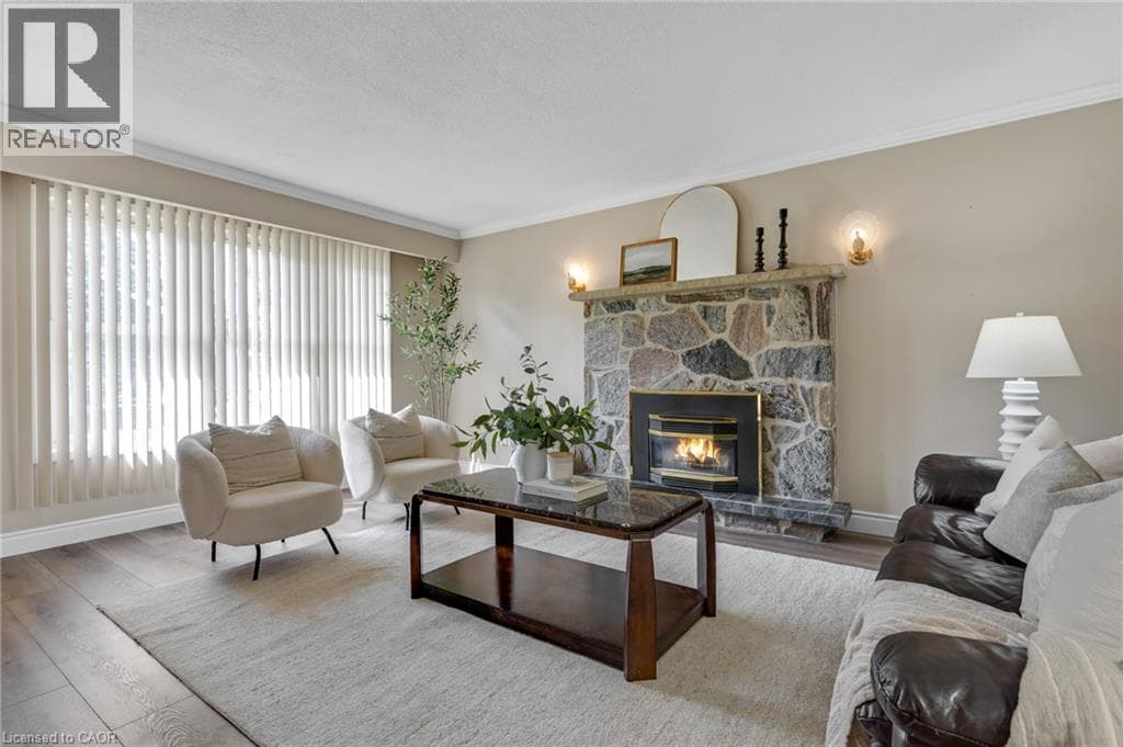 Detached for sale at 8 BLUE SPRUCE Court, Forest Heights, Kitchener, Ontario, photo 8