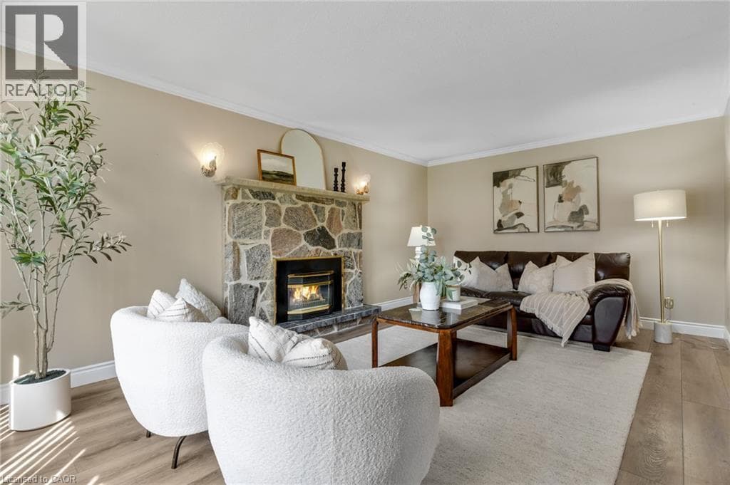 Detached for sale at 8 BLUE SPRUCE Court, Forest Heights, Kitchener, Ontario, photo 9