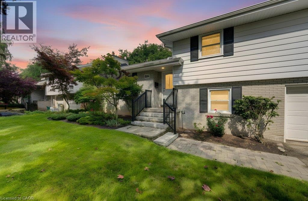 Detached for sale at 204 STANLEY Drive, Uptown West, Waterloo, Ontario, photo 3