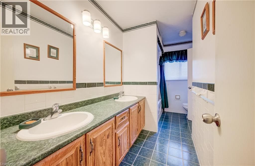 Detached for sale at 16 BONNYLYN Drive, Forest Hill, Kitchener, Ontario, photo 28