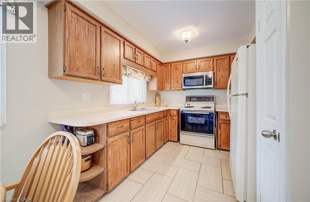 Detached for sale at 16 BONNYLYN Drive, Forest Hill, Kitchener, Ontario, photo 12