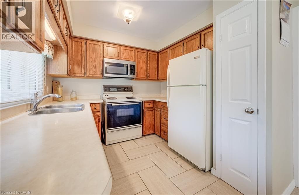 Detached for sale at 16 BONNYLYN Drive, Forest Hill, Kitchener, Ontario, photo 13