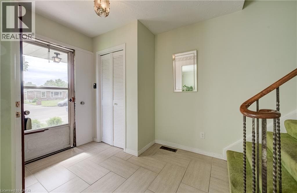 Detached for sale at 16 BONNYLYN Drive, Forest Hill, Kitchener, Ontario, photo 5