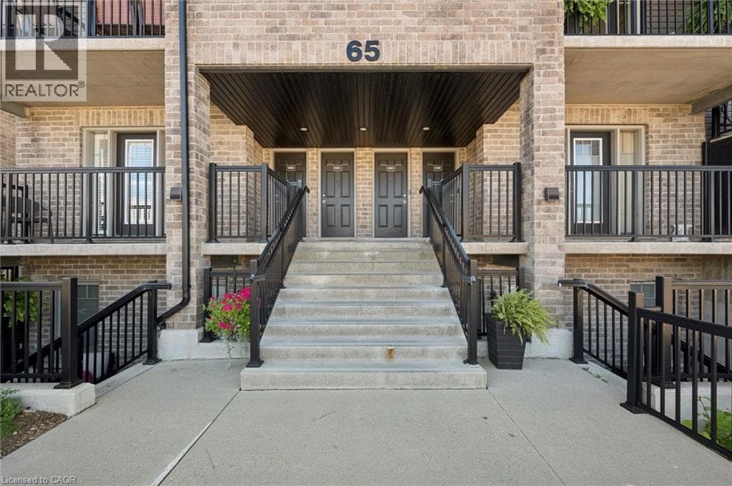 Townhouse for sale at 1989 S OTTAWA Street S Unit# 65E, Laurentian West, Kitchener, Ontario, photo 3