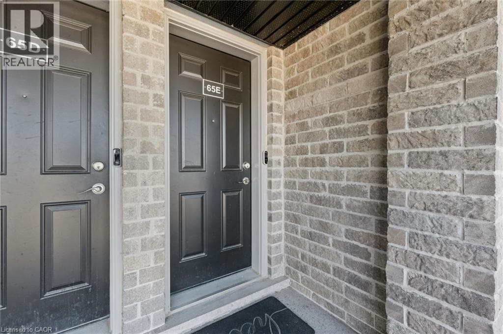 Townhouse for sale at 1989 S OTTAWA Street S Unit# 65E, Laurentian West, Kitchener, Ontario, photo 4