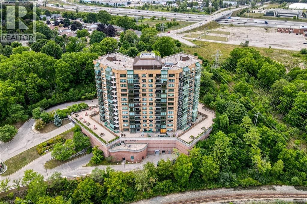 Apartment for sale at 237 KING Street W Unit# 402, Preston Heights, Cambridge, Ontario, photo 2