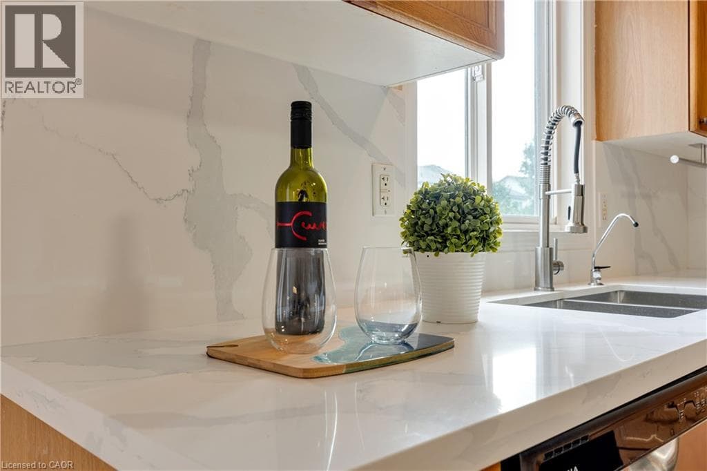 Detached for sale at 756 KARLSFELD Road, Clair Hills, Waterloo, Ontario, photo 18