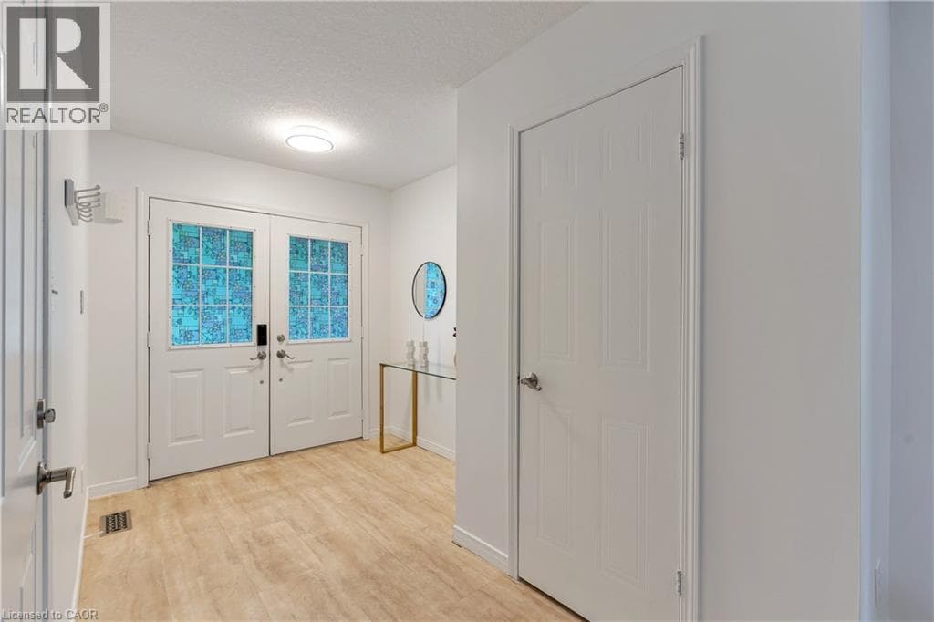 Detached for sale at 756 KARLSFELD Road, Clair Hills, Waterloo, Ontario, photo 4