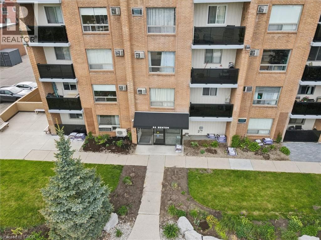 Apartment for sale at 64 BENTON Street Unit# 304, Downtown Kitchener, Kitchener, Ontario, photo 4