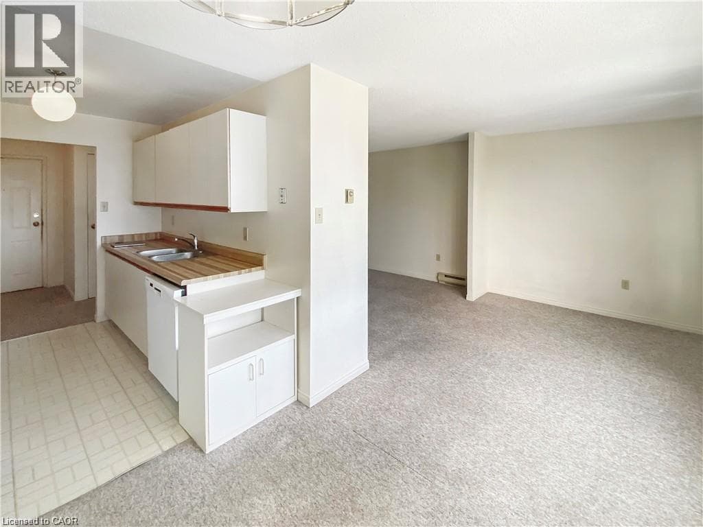 Apartment for sale at 65 HIGHLAND Crescent Unit# 502, Victoria Hills, Kitchener, Ontario, photo 6