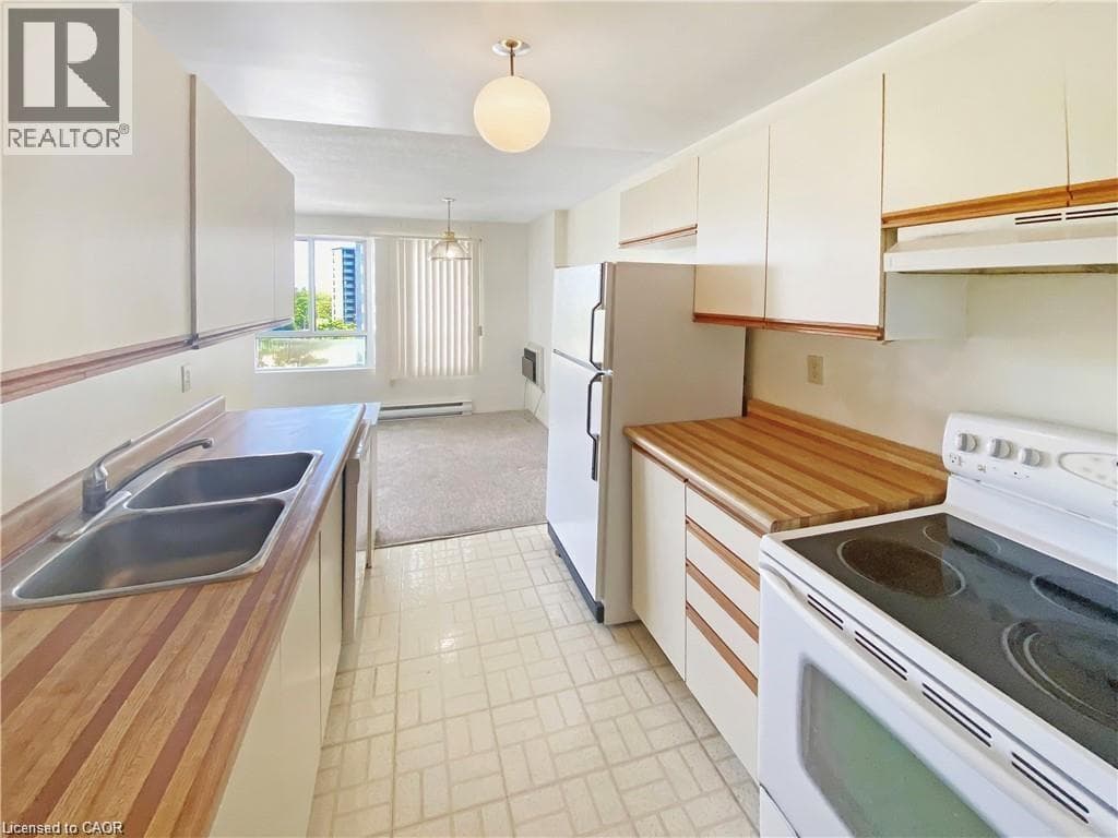Apartment for sale at 65 HIGHLAND Crescent Unit# 502, Victoria Hills, Kitchener, Ontario, photo 9