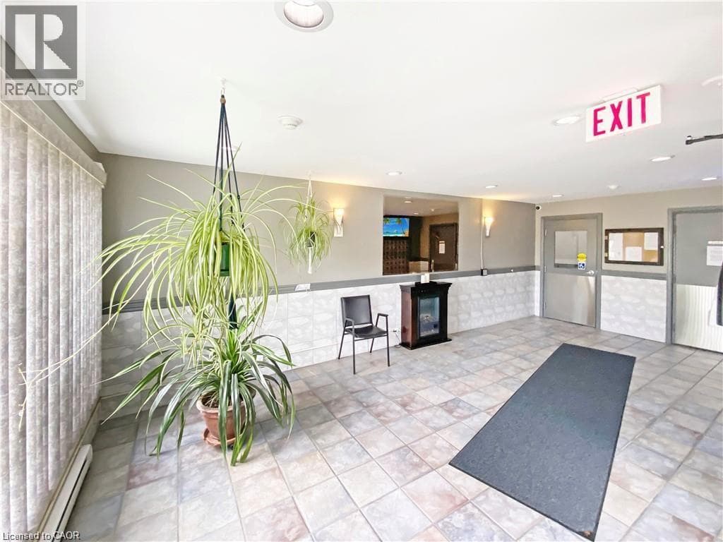 Apartment for sale at 65 HIGHLAND Crescent Unit# 502, Victoria Hills, Kitchener, Ontario, photo 3