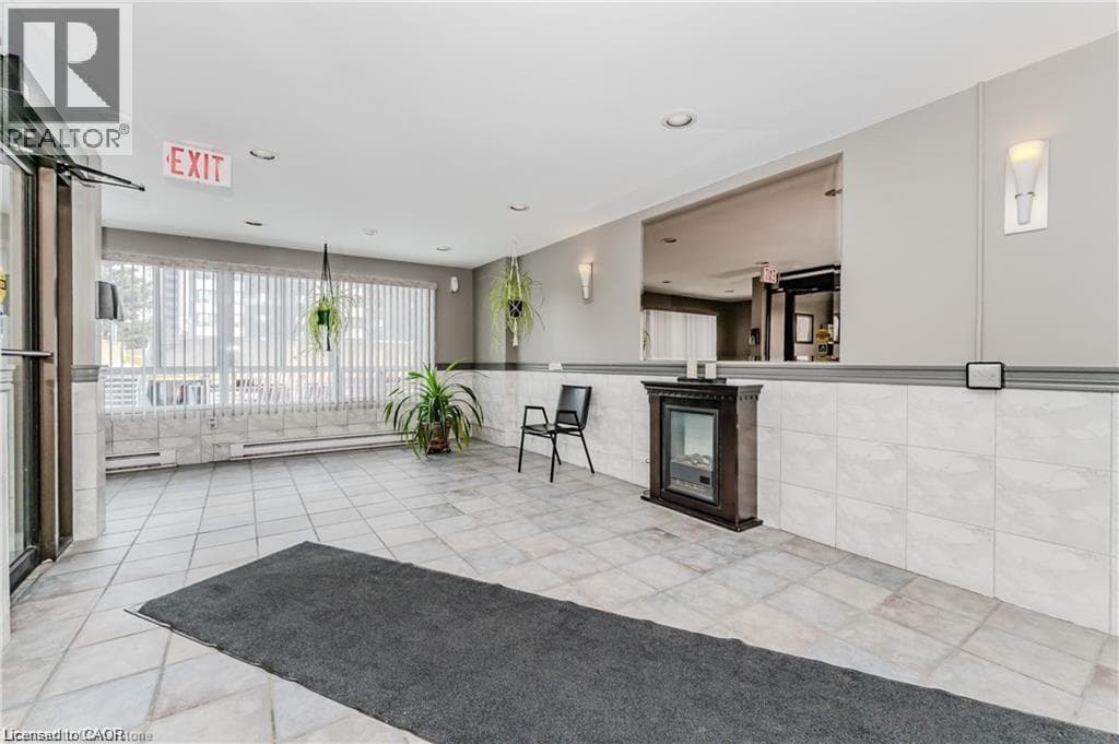Apartment for sale at 65 HIGHLAND Crescent Unit# 502, Victoria Hills, Kitchener, Ontario, photo 2