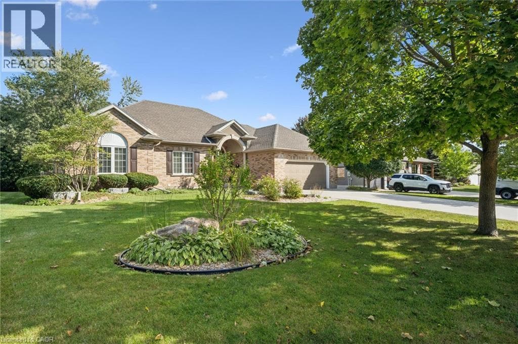 Detached for sale at 8 CHANCELLOR Drive, St. Clements, Wellesley, Ontario, photo 2