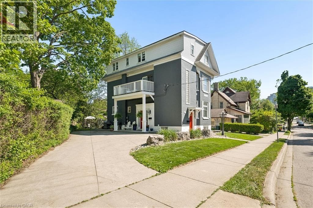 Detached for sale at 149 YOUNG Street, Civic Centre, Kitchener, Ontario, photo 5