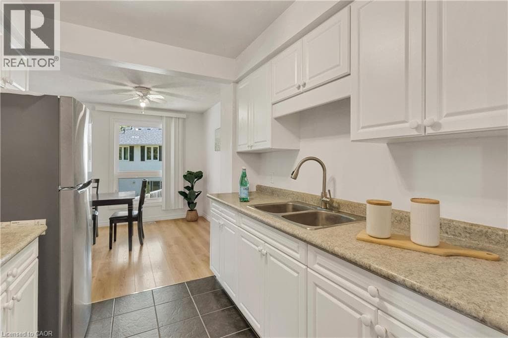 Townhouse for sale at 427 KEATS Way Unit# 2, Erb West, Waterloo, Ontario, photo 7