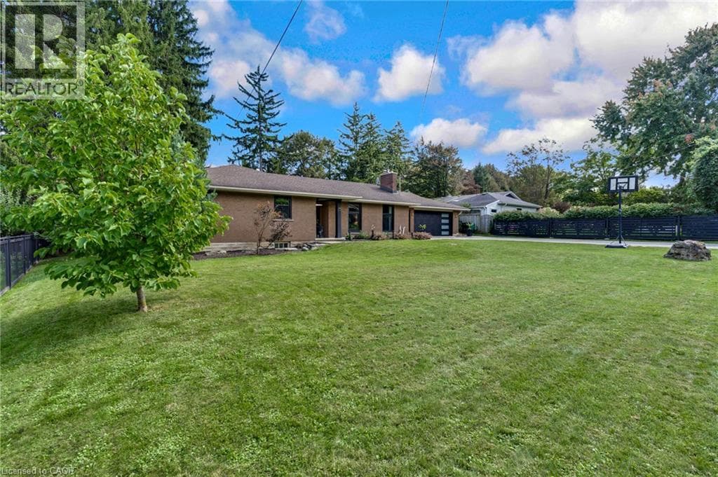 Detached for sale at 7 SHADYWOOD Lane, Branchton Park, Cambridge, Ontario, photo 2