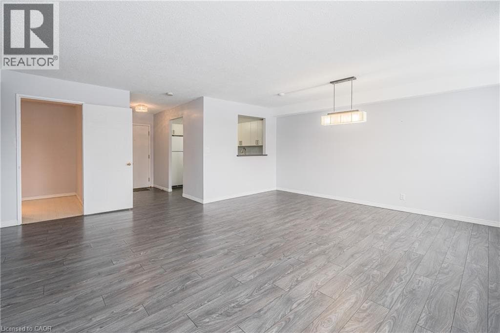 Apartment for sale at 18 HOLBORN Court Unit# 211, Stanley Park, Kitchener, Ontario, photo 9