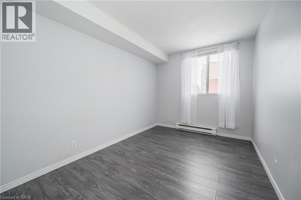 Apartment for sale at 18 HOLBORN Court Unit# 211, Stanley Park, Kitchener, Ontario, photo 11