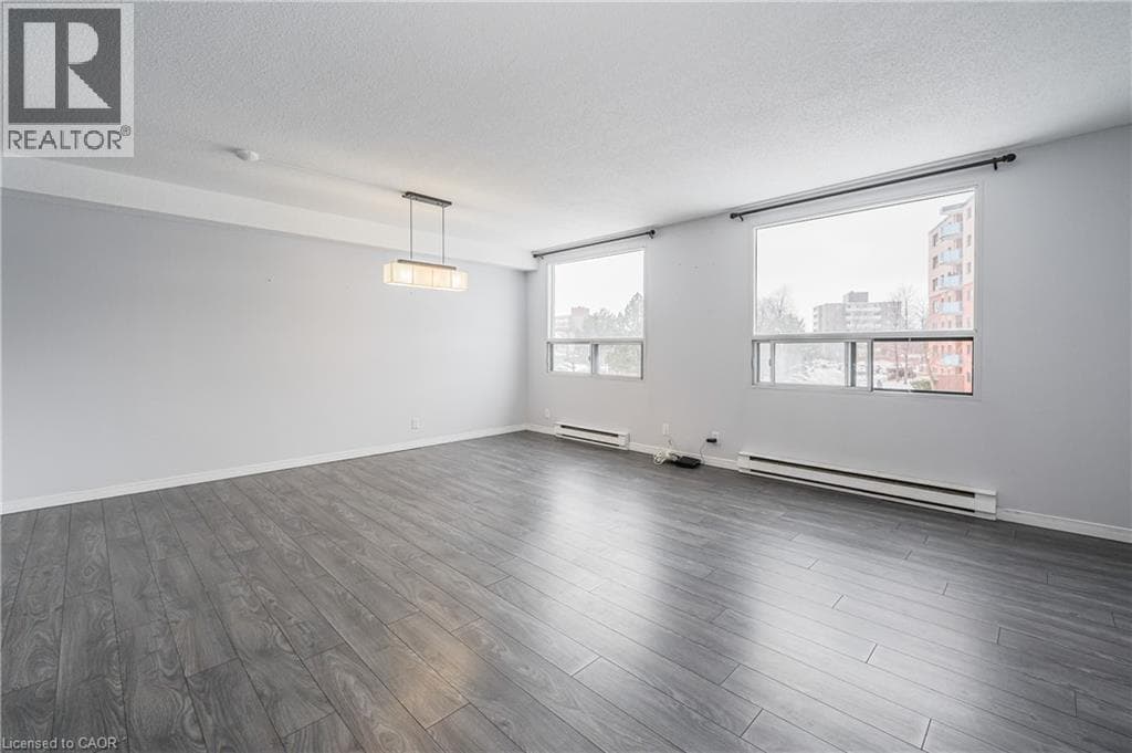 Apartment for sale at 18 HOLBORN Court Unit# 211, Stanley Park, Kitchener, Ontario, photo 7