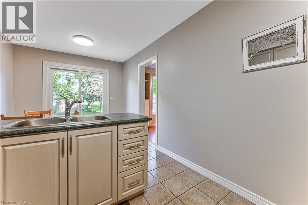 Detached for sale at 47 HILLTOP Drive, Ayr, North Dumfries, Ontario, photo 16