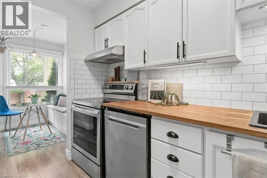 Townhouse for sale at 180 HIGHLAND Crescent Unit# 10, Victoria Hills, Kitchener, Ontario, photo 9