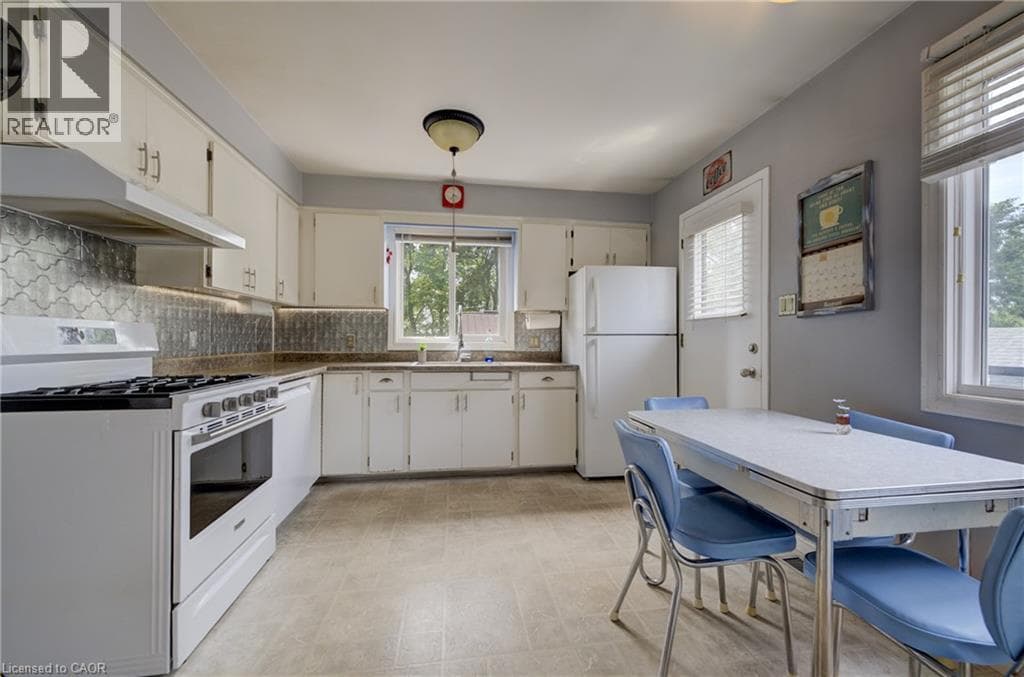 Semi-detached for sale at 124 QUEENSWAY Drive, St. Jacobs, Woolwich, Ontario, photo 7