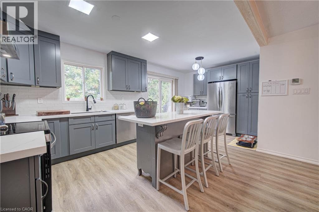 Detached for sale at 317 CHRISTOPHER Drive, Southview, Cambridge, Ontario, photo 10