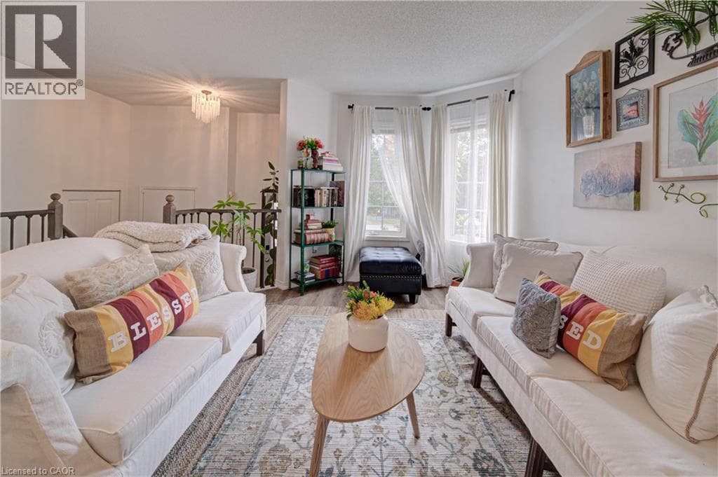 Detached for sale at 317 CHRISTOPHER Drive, Southview, Cambridge, Ontario, photo 6
