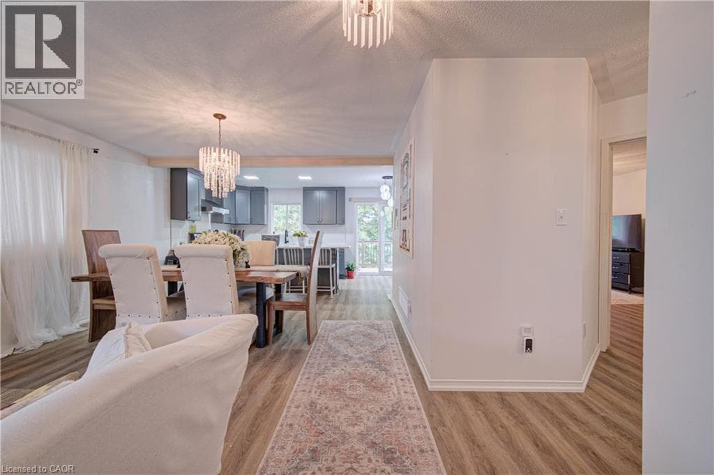 Detached for sale at 317 CHRISTOPHER Drive, Southview, Cambridge, Ontario, photo 4