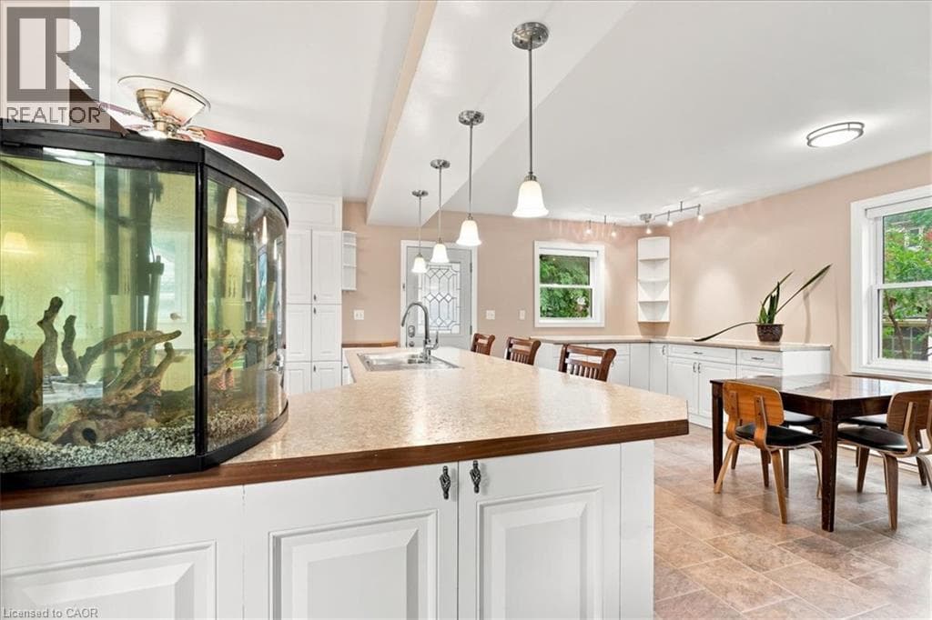 Detached for sale at 233 MANSION Street, Central Frederick, Kitchener, Ontario, photo 5