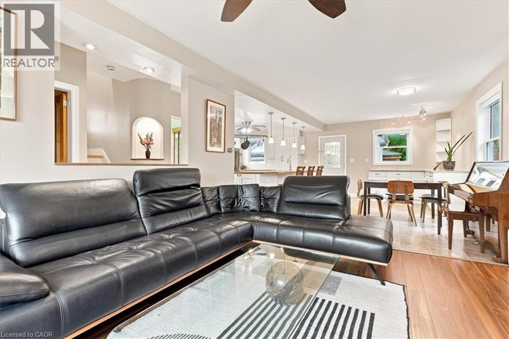 Detached for sale at 233 MANSION Street, Central Frederick, Kitchener, Ontario, photo 3