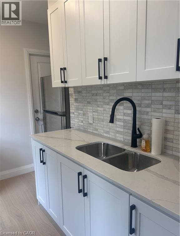 Detached for sale at 74 ST CLAIR Avenue, Southdale, Kitchener, Ontario, photo 2