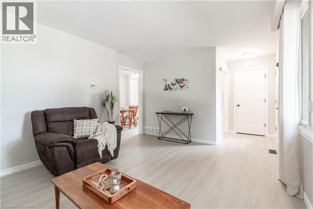 Detached for sale at 140 ARROWHEAD Crescent, Pioneer Park, Kitchener, Ontario, photo 11