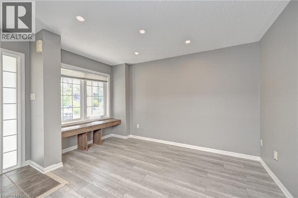 Townhouse for sale at 103 BLACKBIRD Circle, Silverheights, Cambridge, Ontario, photo 11