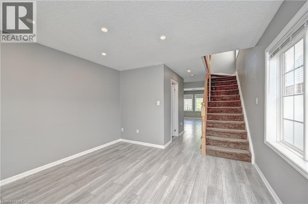 Townhouse for sale at 103 BLACKBIRD Circle, Silverheights, Cambridge, Ontario, photo 12