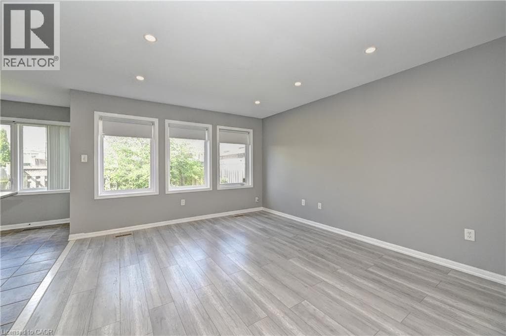 Townhouse for sale at 103 BLACKBIRD Circle, Silverheights, Cambridge, Ontario, photo 16