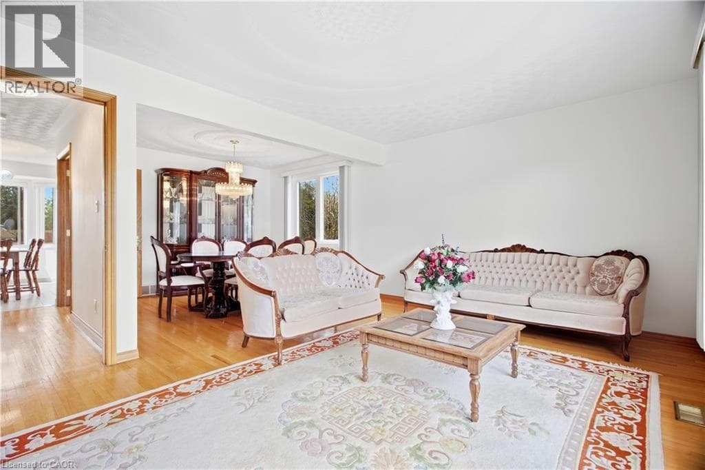Detached for sale at 93 OLD CHICOPEE Drive, Stanley Park, Kitchener, Ontario, photo 8