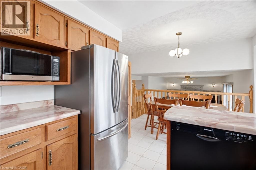 Detached for sale at 93 OLD CHICOPEE Drive, Stanley Park, Kitchener, Ontario, photo 18