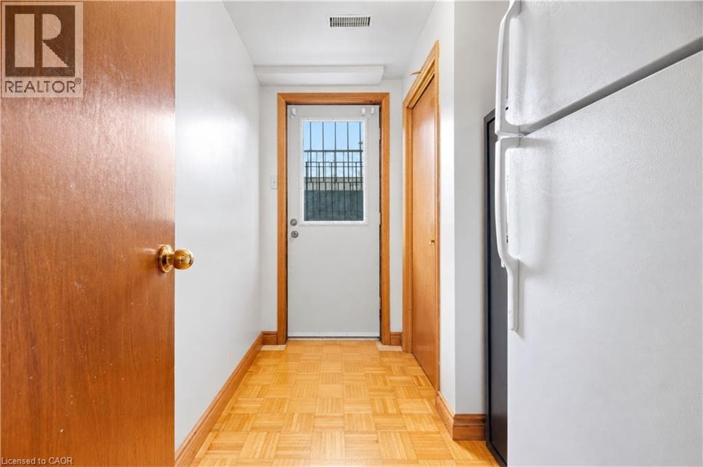 Detached for sale at 93 OLD CHICOPEE Drive, Stanley Park, Kitchener, Ontario, photo 37
