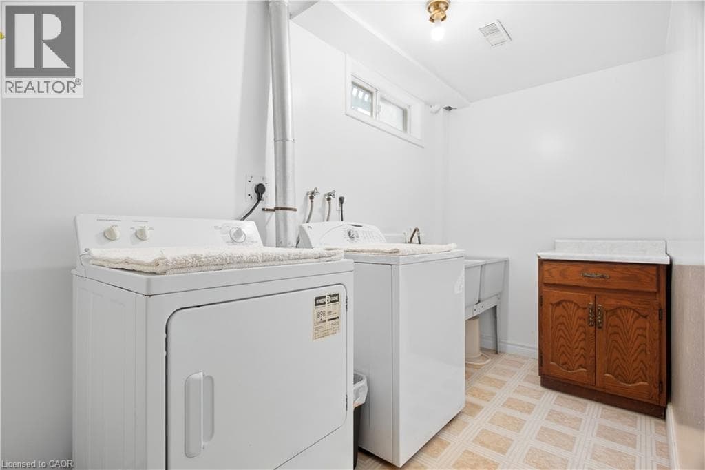 Detached for sale at 93 OLD CHICOPEE Drive, Stanley Park, Kitchener, Ontario, photo 36