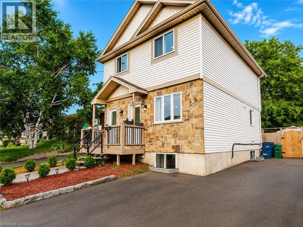 Multi-family for sale at 67 KINZIE Avenue, Chicopee, Kitchener, Ontario, photo 4