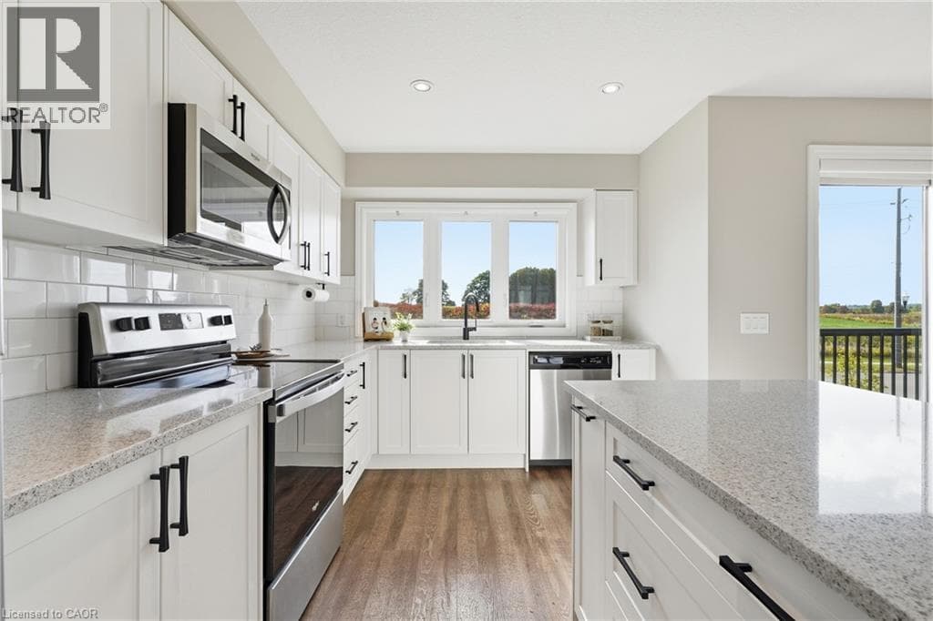 Townhouse for sale at 235 CHAPEL HILL Drive Unit# 31, Doon South, Kitchener, Ontario, photo 6