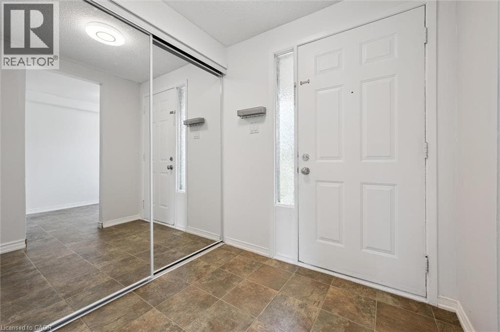 Townhouse for sale at 750 ERINBROOK Drive Unit# 2, Country Hills West, Kitchener, Ontario, photo 4