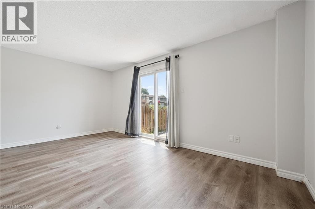 Townhouse for sale at 750 ERINBROOK Drive Unit# 2, Country Hills West, Kitchener, Ontario, photo 7